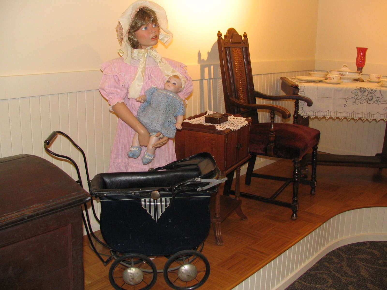 Heritage_Room_Buggies___Pink_Dress.jpg